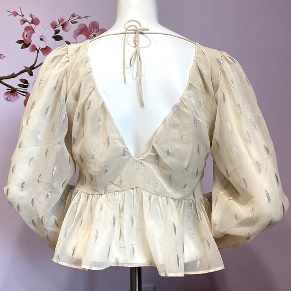 New Jacquard-patterned Peplum Cream Silver Blouse ! - Picture 7 of 12